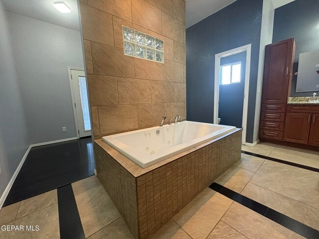 Building Photo - 3129 Tierra Agave Dr