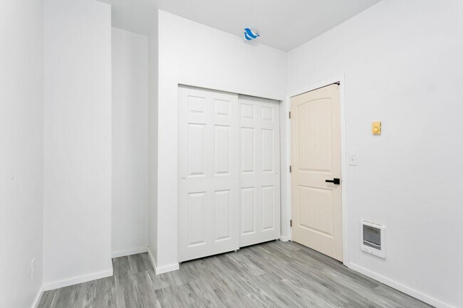 Building Photo - 5225 S Tacoma Way