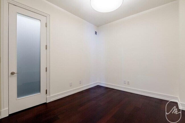 Building Photo - 2 bedroom in New York NY 10004