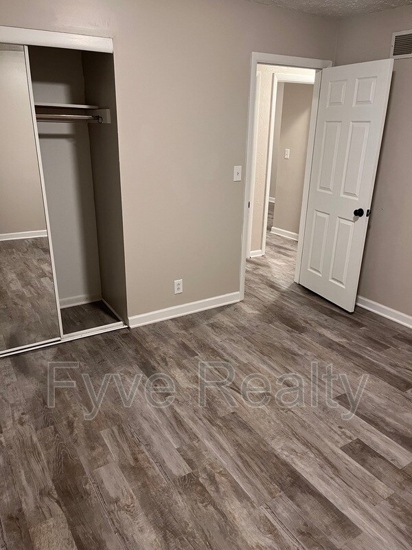 Building Photo - 1329 Barcelona Dr