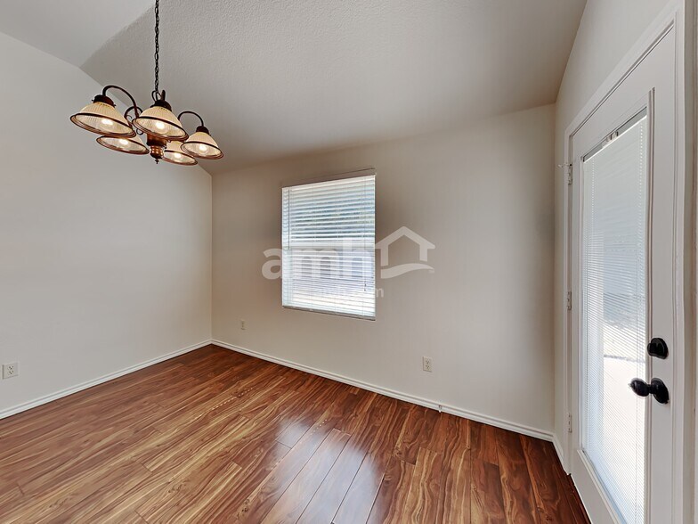 Building Photo - 6928 Denver City Dr