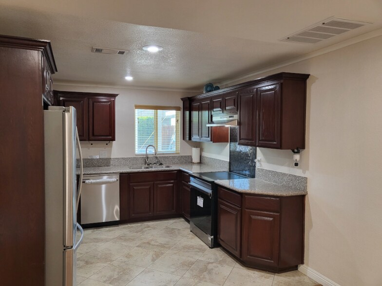 Building Photo - 32771 Whispering Palms Trail