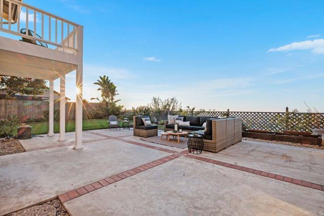 Building Photo - 9346 Laurentian Dr