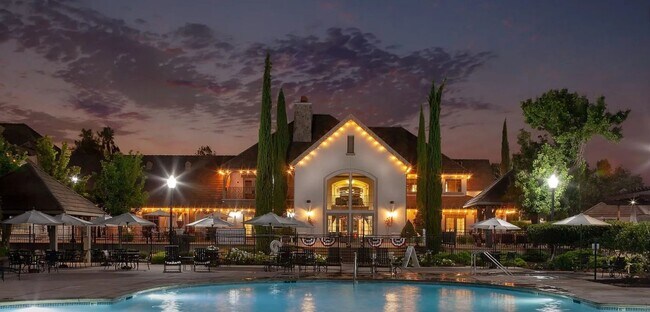 Building Photo - Beautiful Anatolia 4bd/2.5ba Home with 2 C...