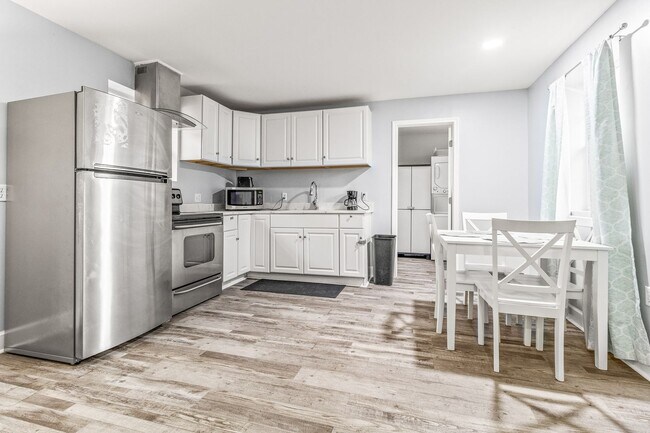 Building Photo - 908 N 57th Ave