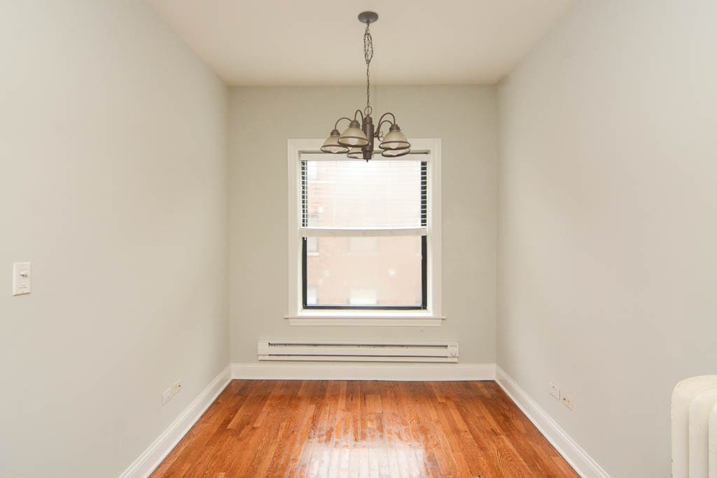 Building Photo - 722 W Addison St