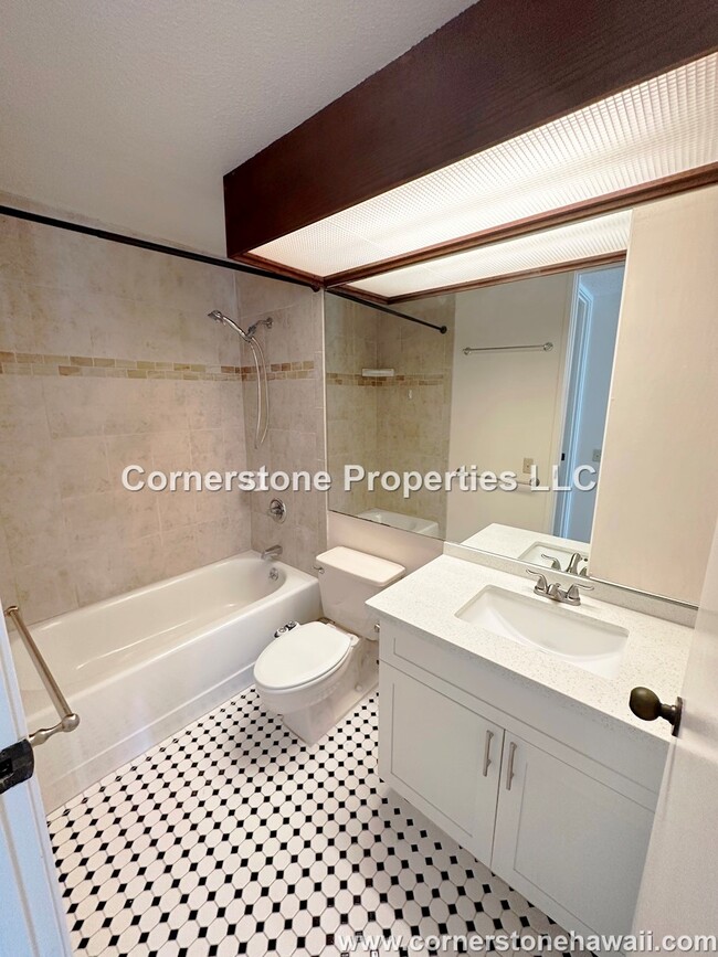 Building Photo - 55 S Judd St