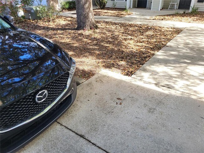 Building Photo - 4961 NW 43rd Ave