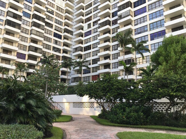 Building Photo - 600 Three Islands Boulevard