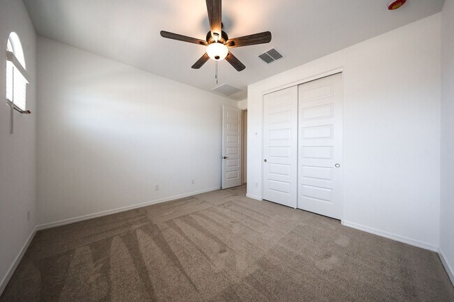 Building Photo - 3 Bedroom + Den and Loft in Aloravita Community