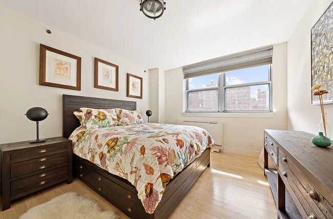 Building Photo - 50 Orchard St