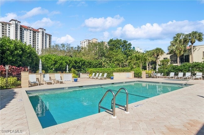 Building Photo - 7048 Pelican Bay Blvd
