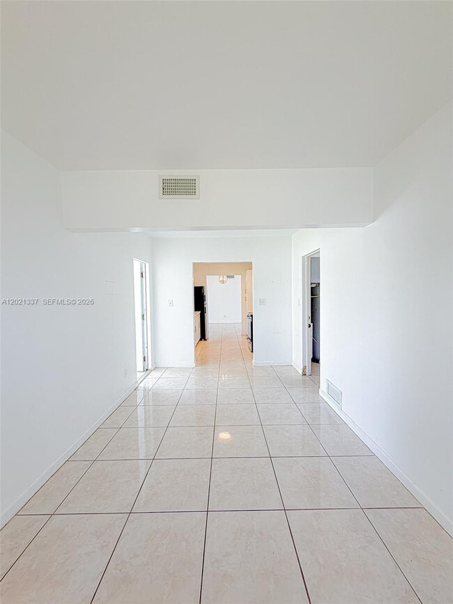 Building Photo - 1650 NW 26th Terrace