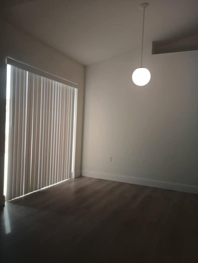 Building Photo - 4460 SW 44th St