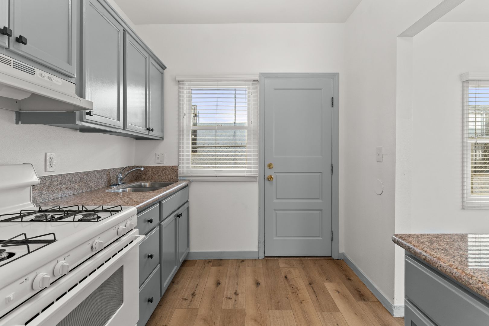 Building Photo - 526 Magnolia Ave