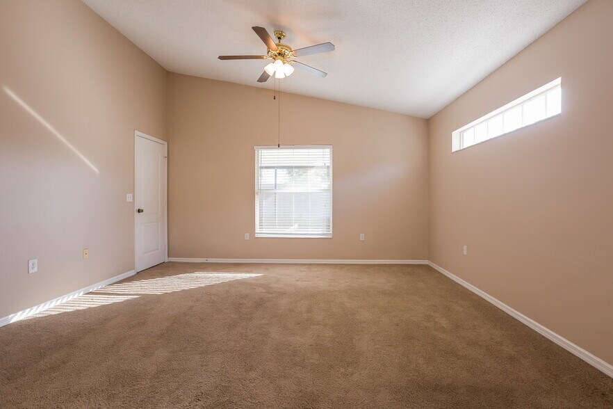 Building Photo - 1010 Malletwood Dr