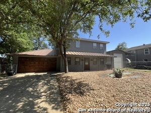 Building Photo - 568 Lake Forest