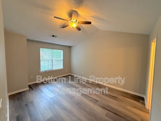 Building Photo - 9419 Elizabeth Townes Ln