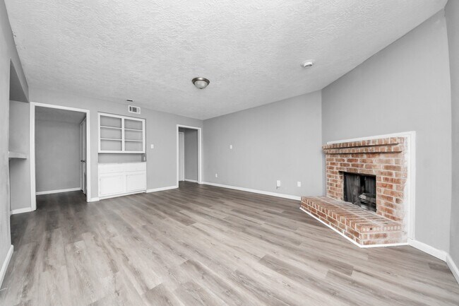 Building Photo - 13603 Ravensway Dr
