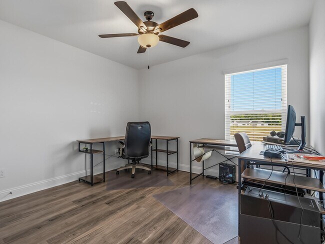 Building Photo - 3836 Ardmore Ln