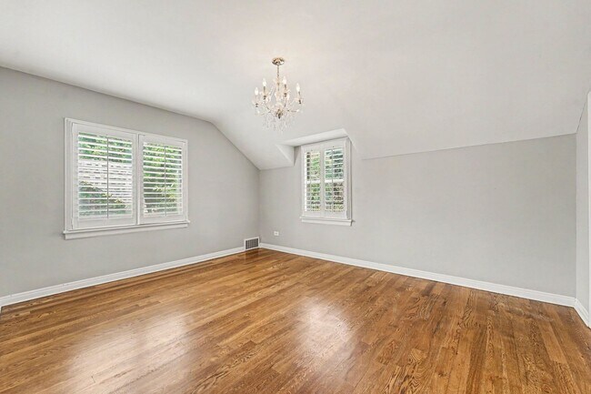 Building Photo - 746 N Monaco St Pkwy