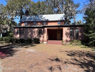 Building Photo - 2106 Wilson Dr