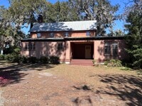Building Photo - 2106 Wilson Dr