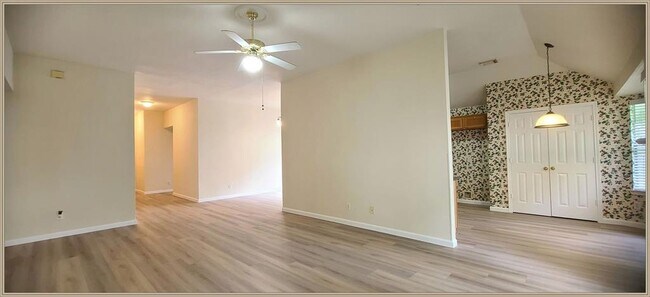 Building Photo - 9602 Meadowchase Ct