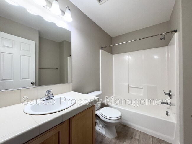 Building Photo - 3491 SE Pepperwood Way