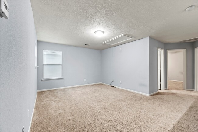 Building Photo - 526 Silky Leaf Dr