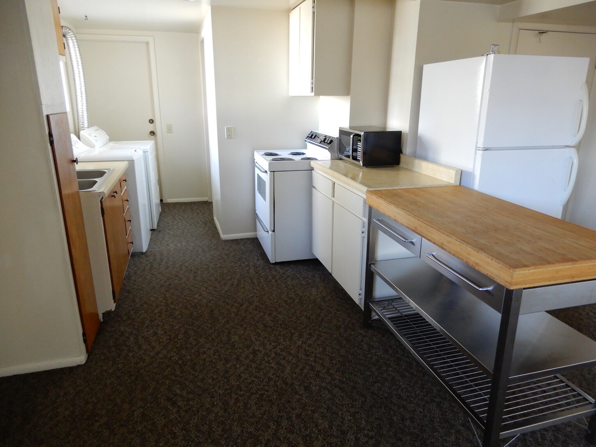 Building Photo - 977 E 5600 S