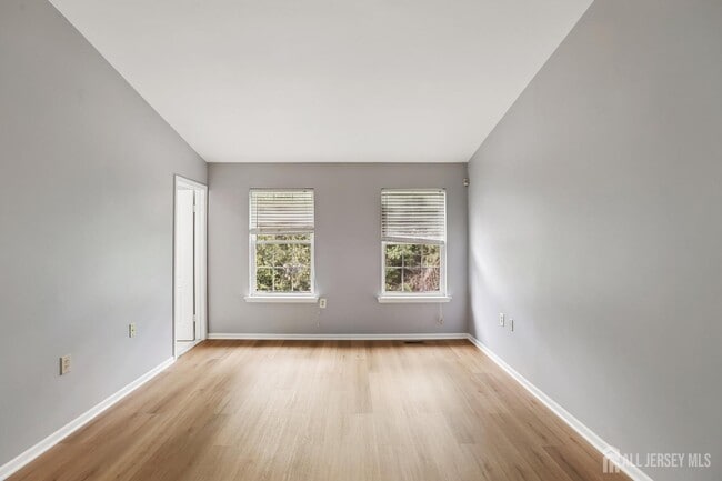 Building Photo - 1507 Wagon Wheel Ct