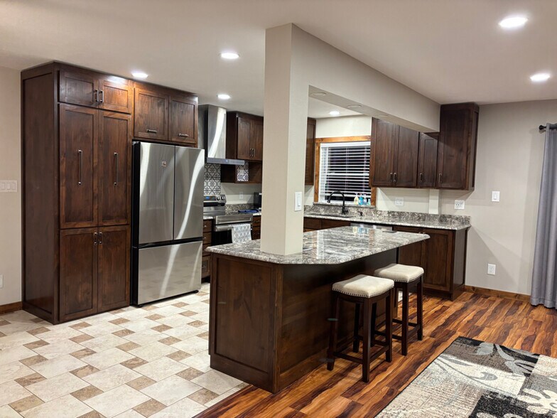 Building Photo - 36 Northshore Dr