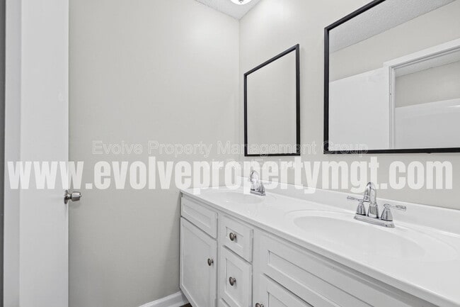 Building Photo - 5535 Quail Thicket