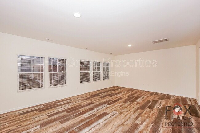 Building Photo - 1531 Antioch Dr