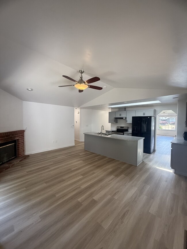 Building Photo - 6128 Thornbury Ct SE