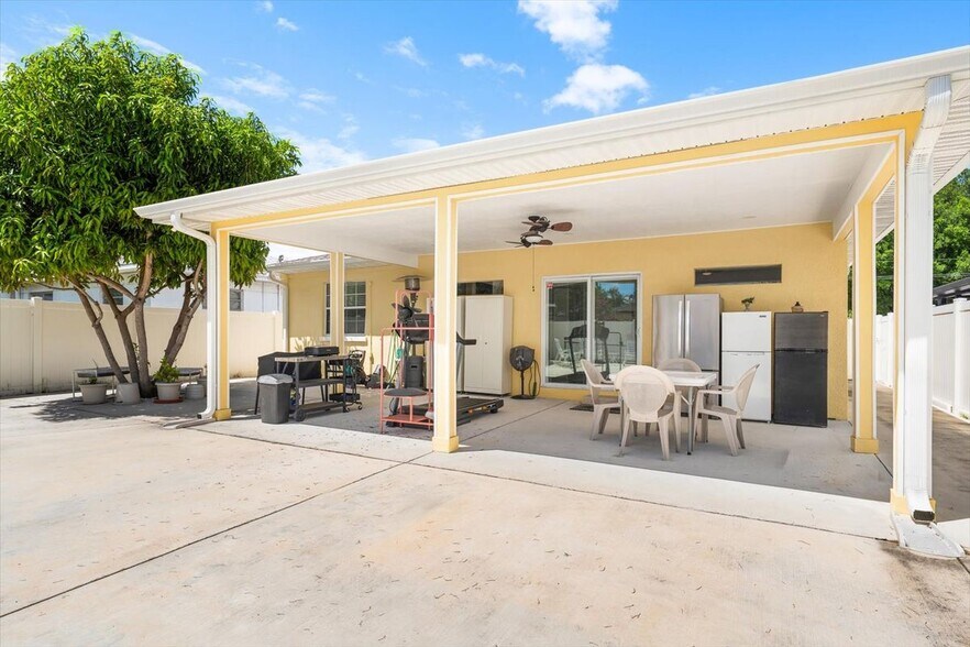 Building Photo - 2314 W Dewey St