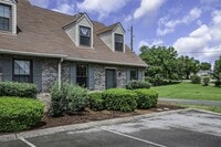 Building Photo - 200 Deerpoint Ct