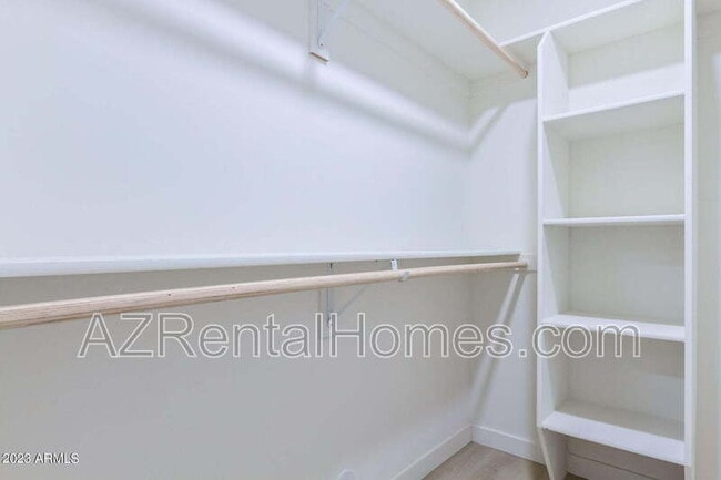 Building Photo - 3005 N 81st Pl