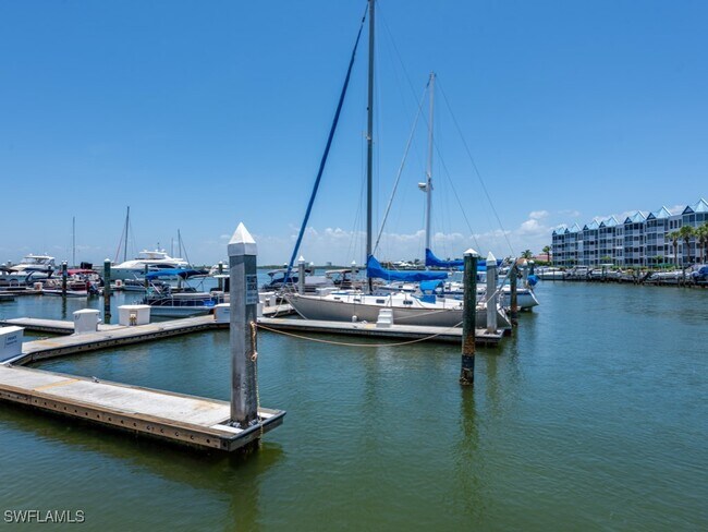 Building Photo - 1024 Anglers Cove