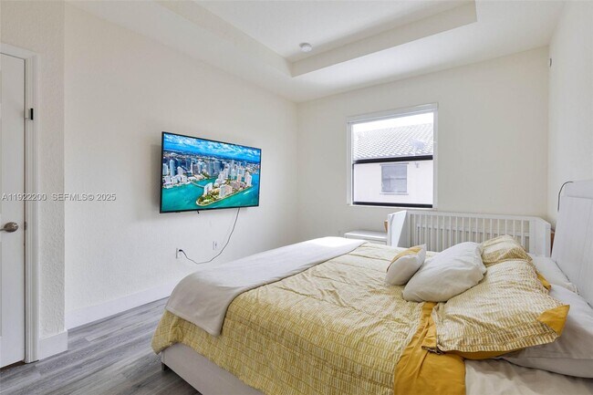 Building Photo - 15070 SW 119th Ln