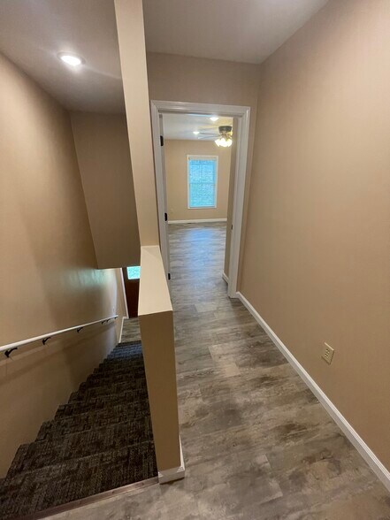 Building Photo - 1206 Bardsley Rd