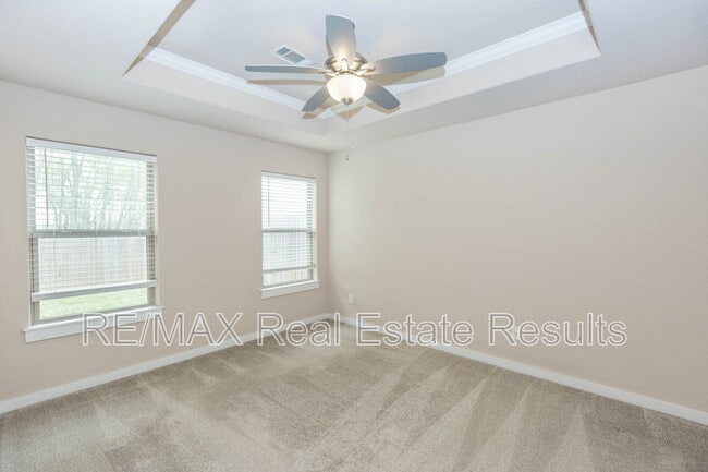 Building Photo - 1523 Purple Finch St