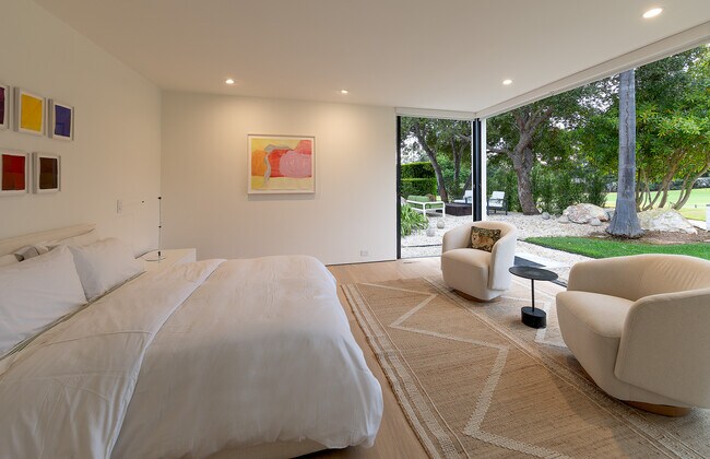 Building Photo - 1988 Inverness Ln