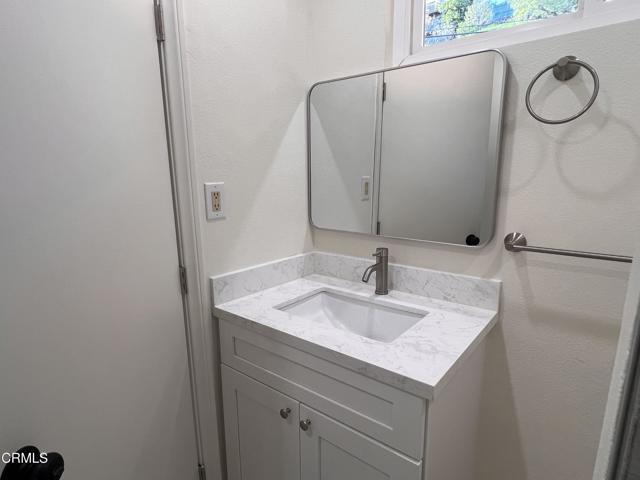 Building Photo - 4782 Cleland Ave