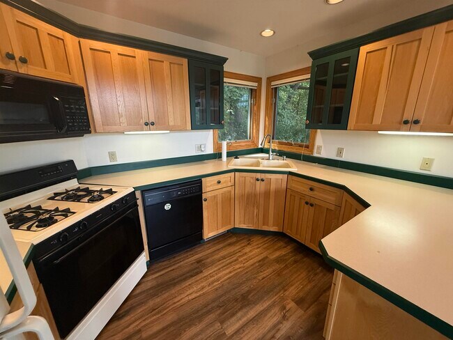 Building Photo - 125 Cogan Dr