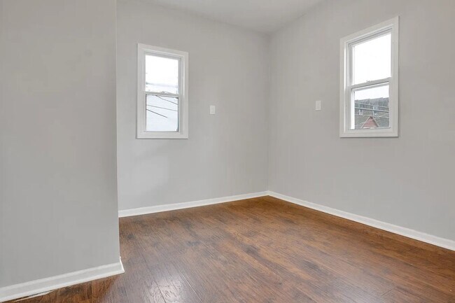 Building Photo - 3711 E 98th St