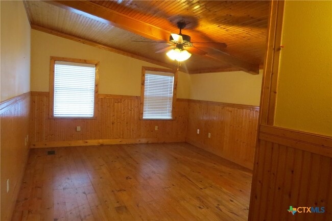 Building Photo - 202 S Mesquite St