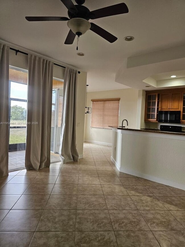 Building Photo - 8255 NW 128th Ln