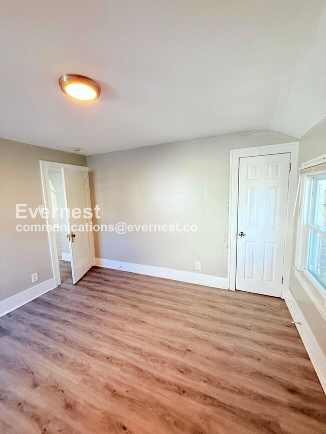 Building Photo - 5513 Somerset Ave